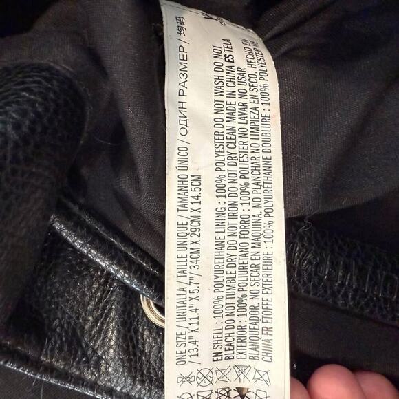 Forever 21 Black Faux Leather Drawstring Backpack Purse Tassel Adjustable Straps - Picture 6 of 9